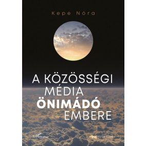A közösségi média önimádó embere A közösségi média önimádó embere