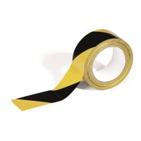 Kordonok, jelzőszalagok és figyelmeztető táblák